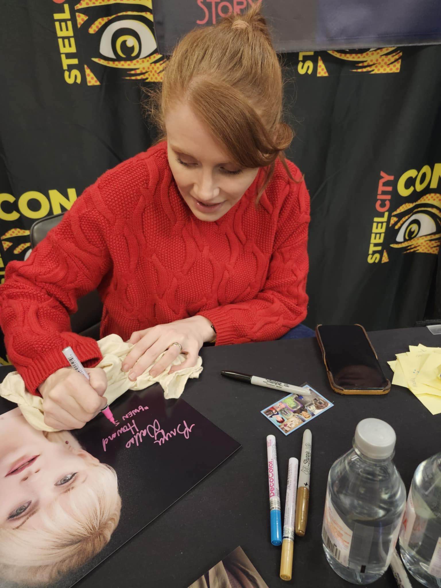 Bryce Dallas Howards Epic Autograph Signing with StarSpot! | Showcase