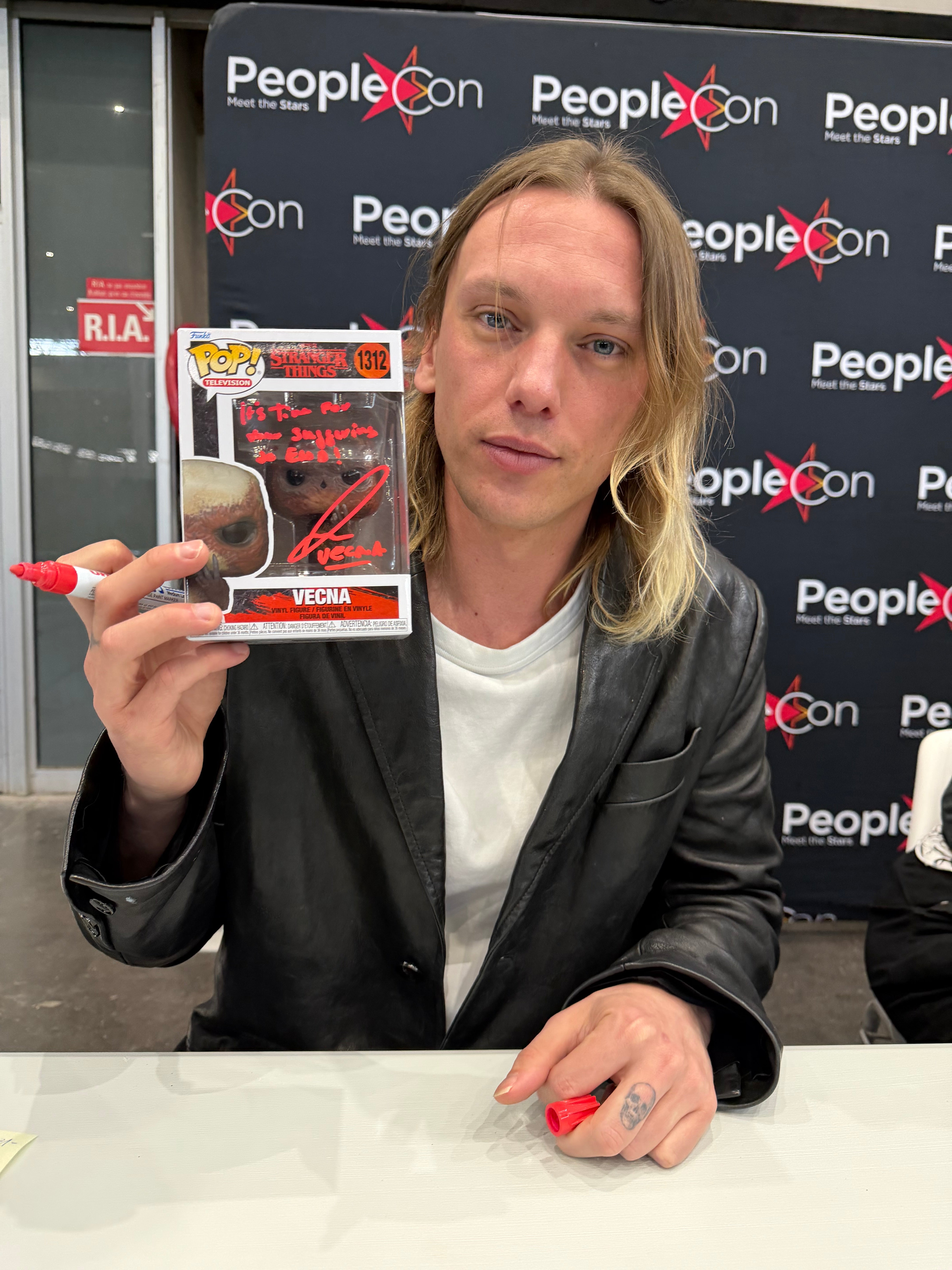 Jamie Campbell Bower Autograph Signing Complete with StarSpot! | Vecna in Stranger Things