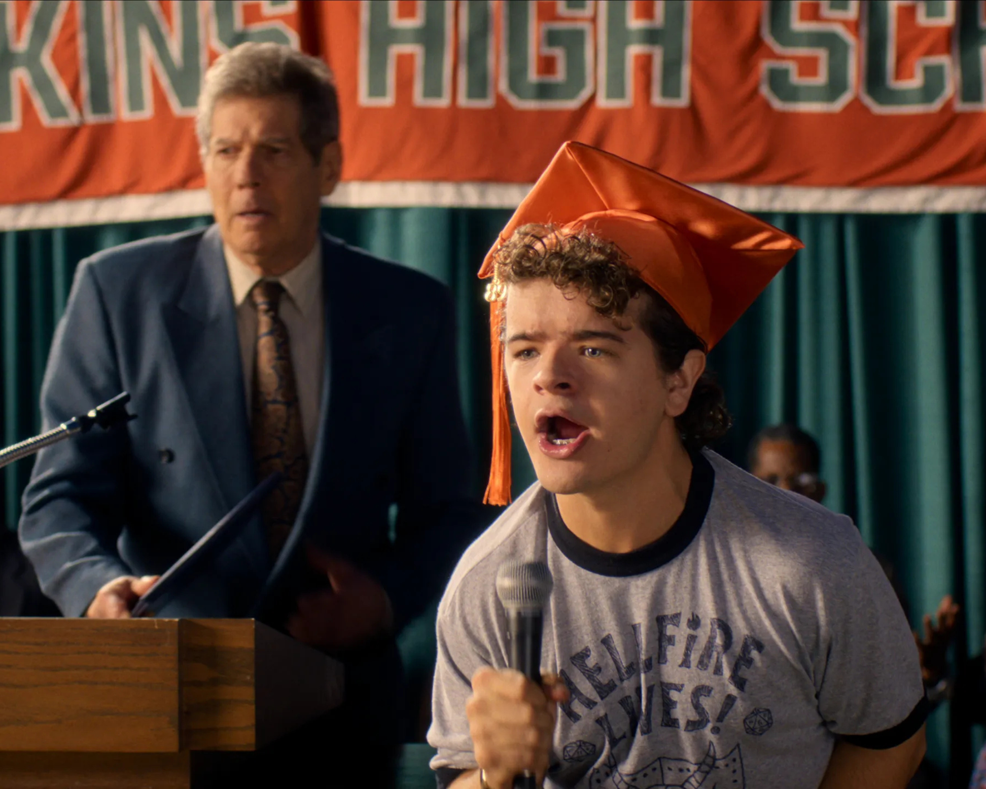 Gaten Matarazzo Autograph Signing