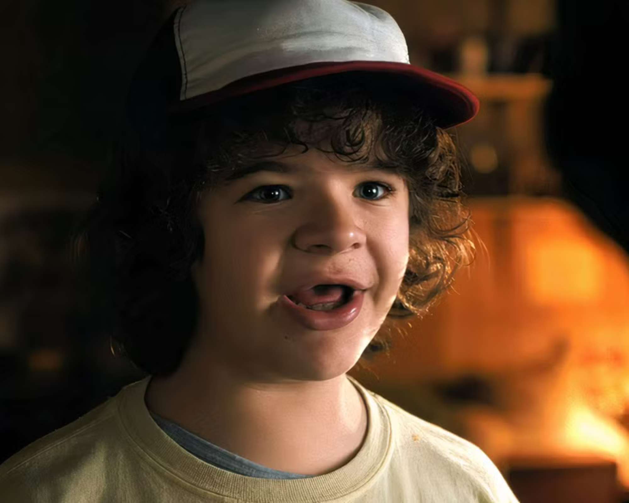 Gaten Matarazzo Autograph Signing