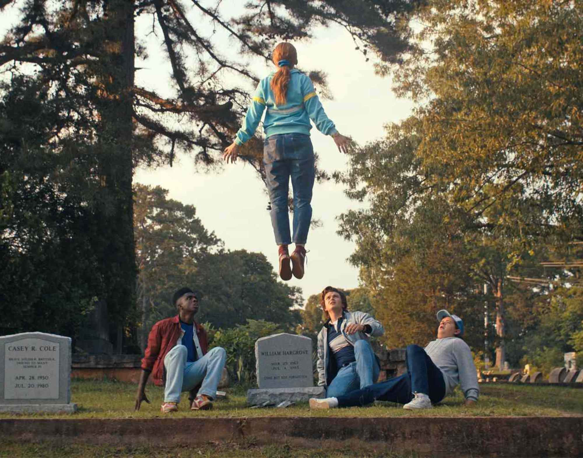 Gaten Matarazzo Autograph Signing
