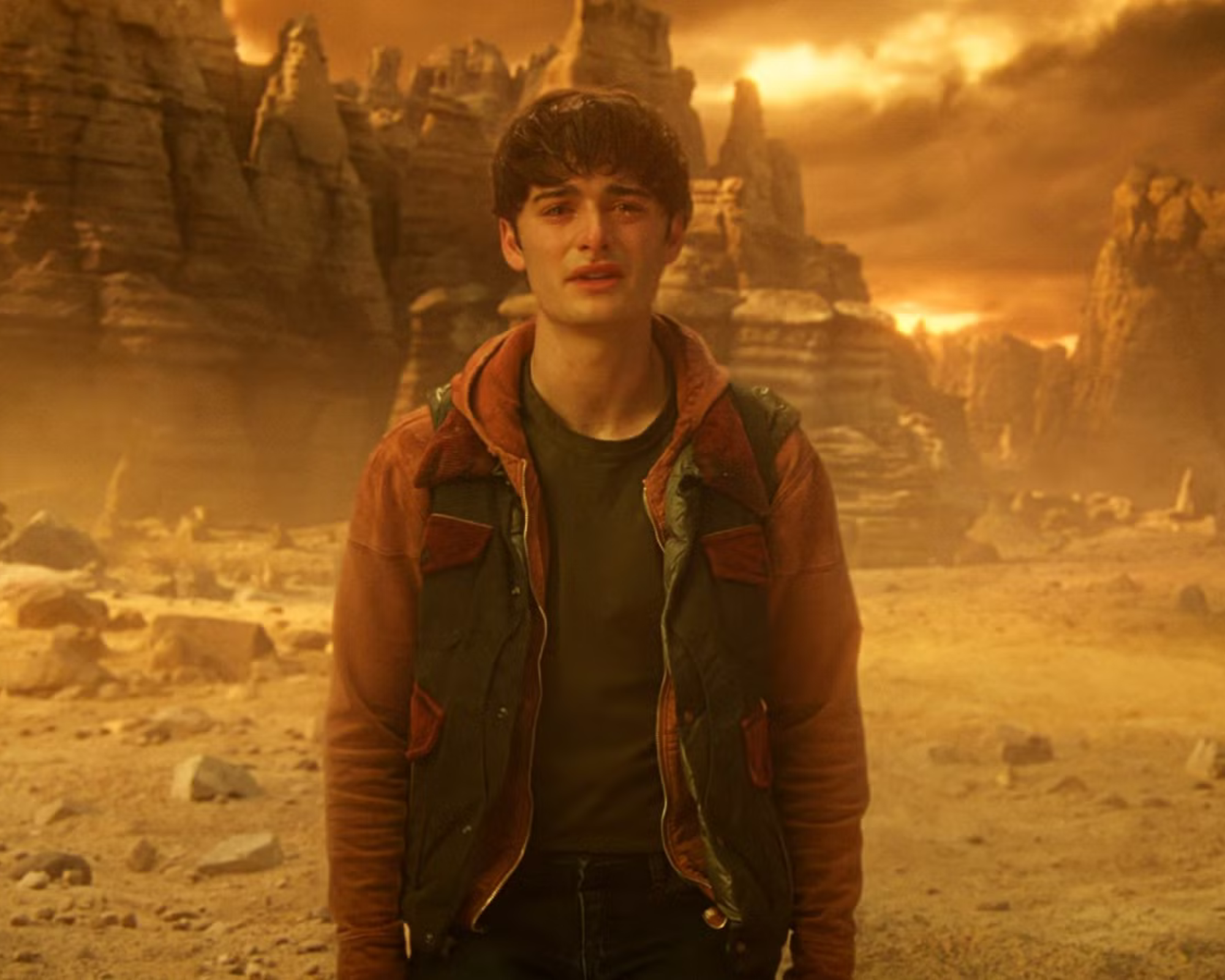 Noah Schnapp Autograph Signing