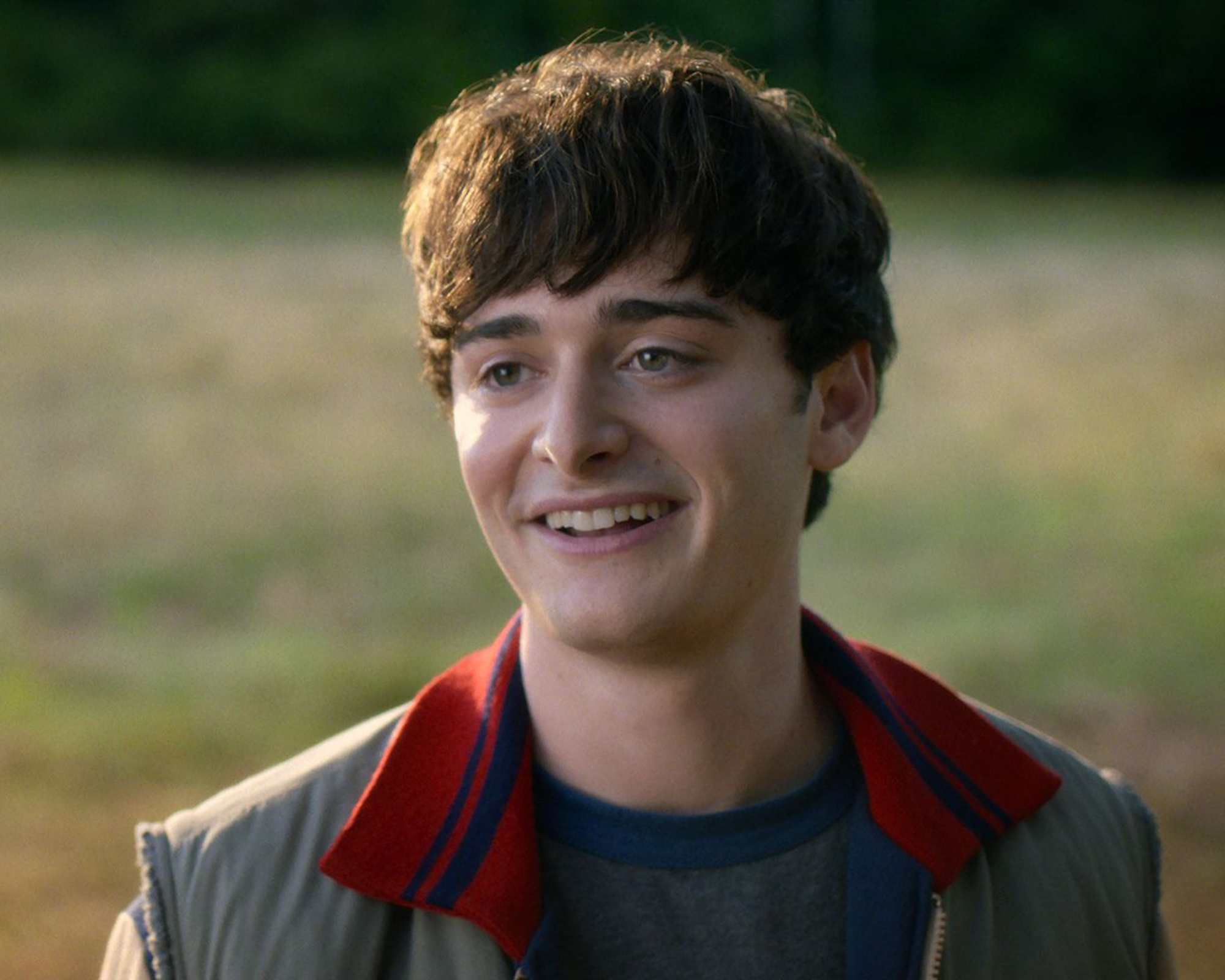 Noah Schnapp Autograph Signing