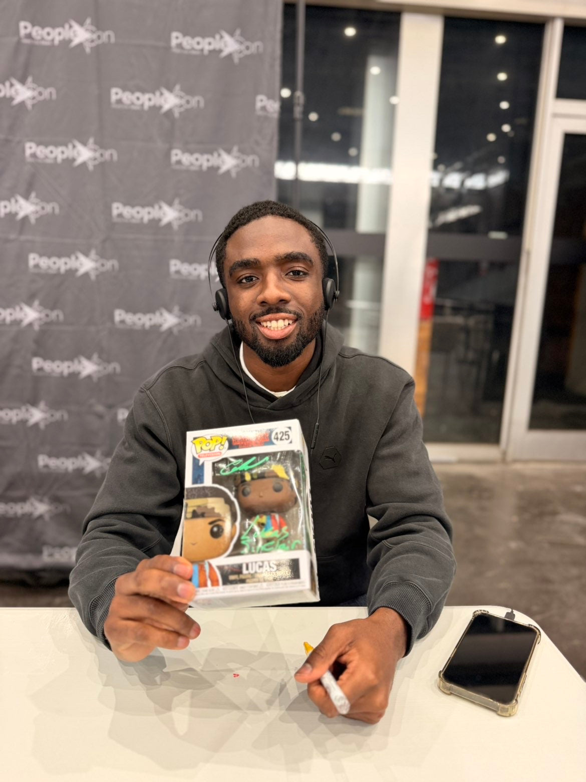 Caleb McLaughlin Autograph Signing Complete with StarSpot! | Lucas Sinclair in Stranger Things