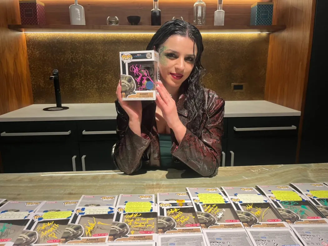 Sofia Asir's Epic Autograph Signing with StarSpot! | Showcase