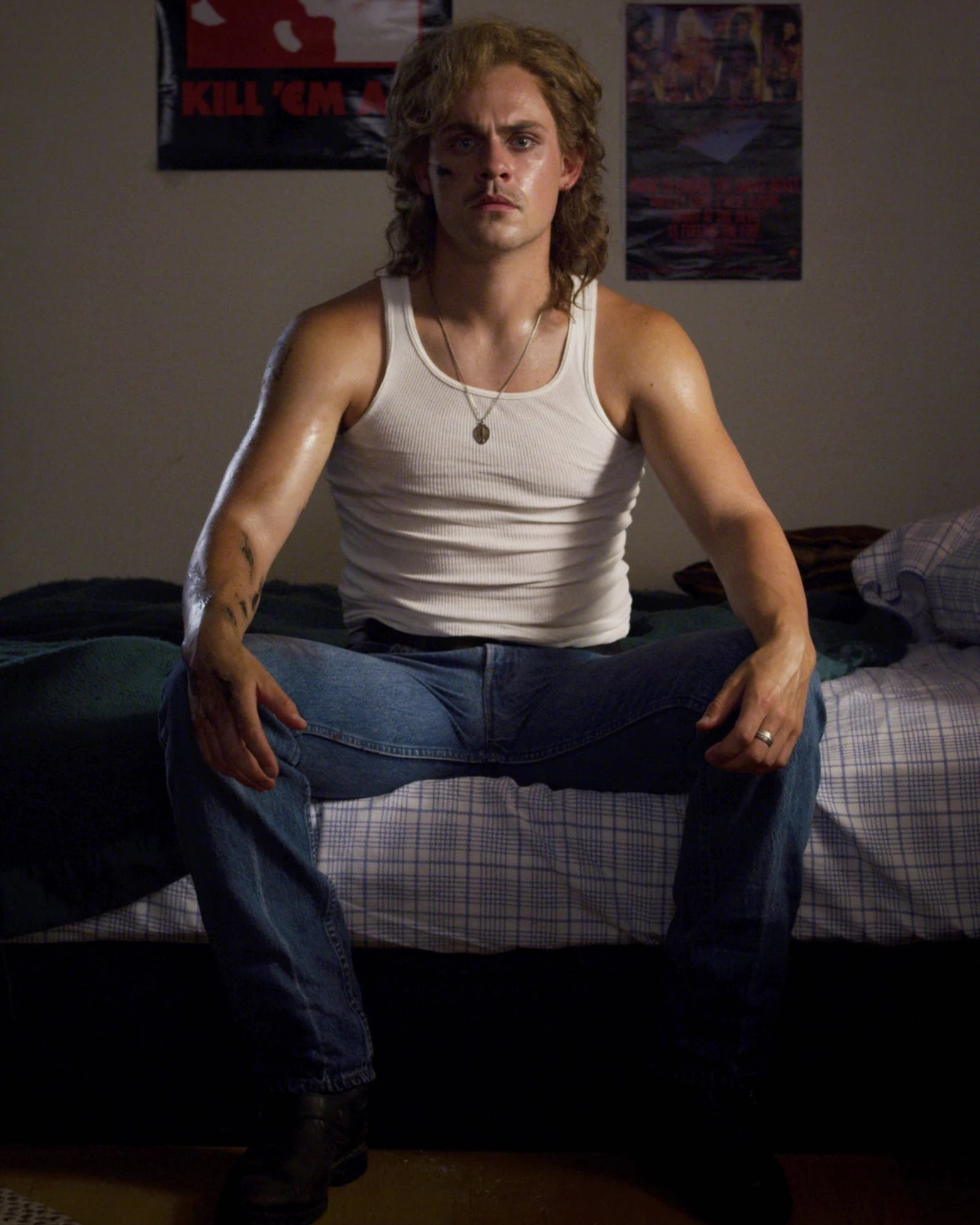 Dacre Montgomery Autograph Signing