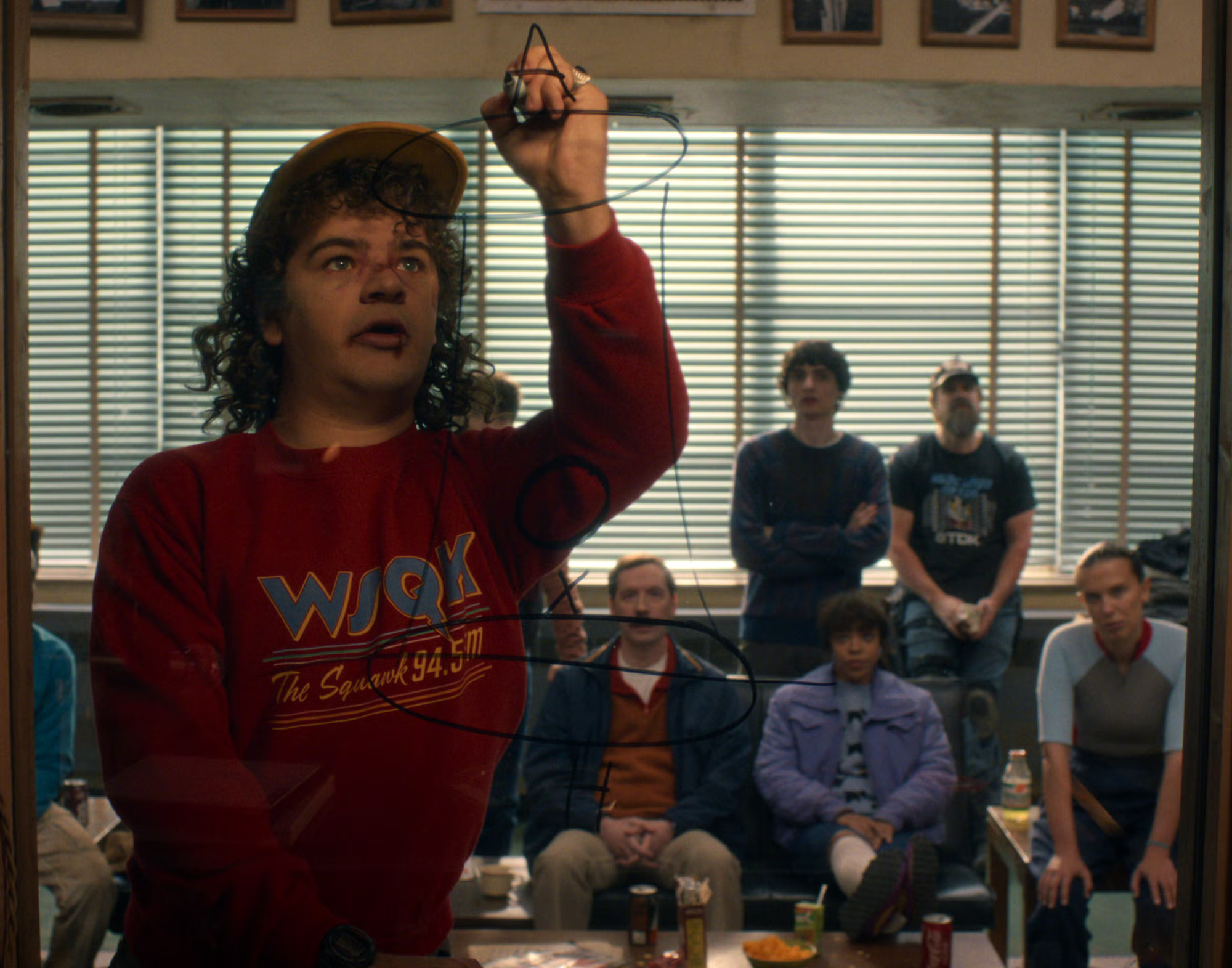 Gaten Matarazzo Autograph Signing