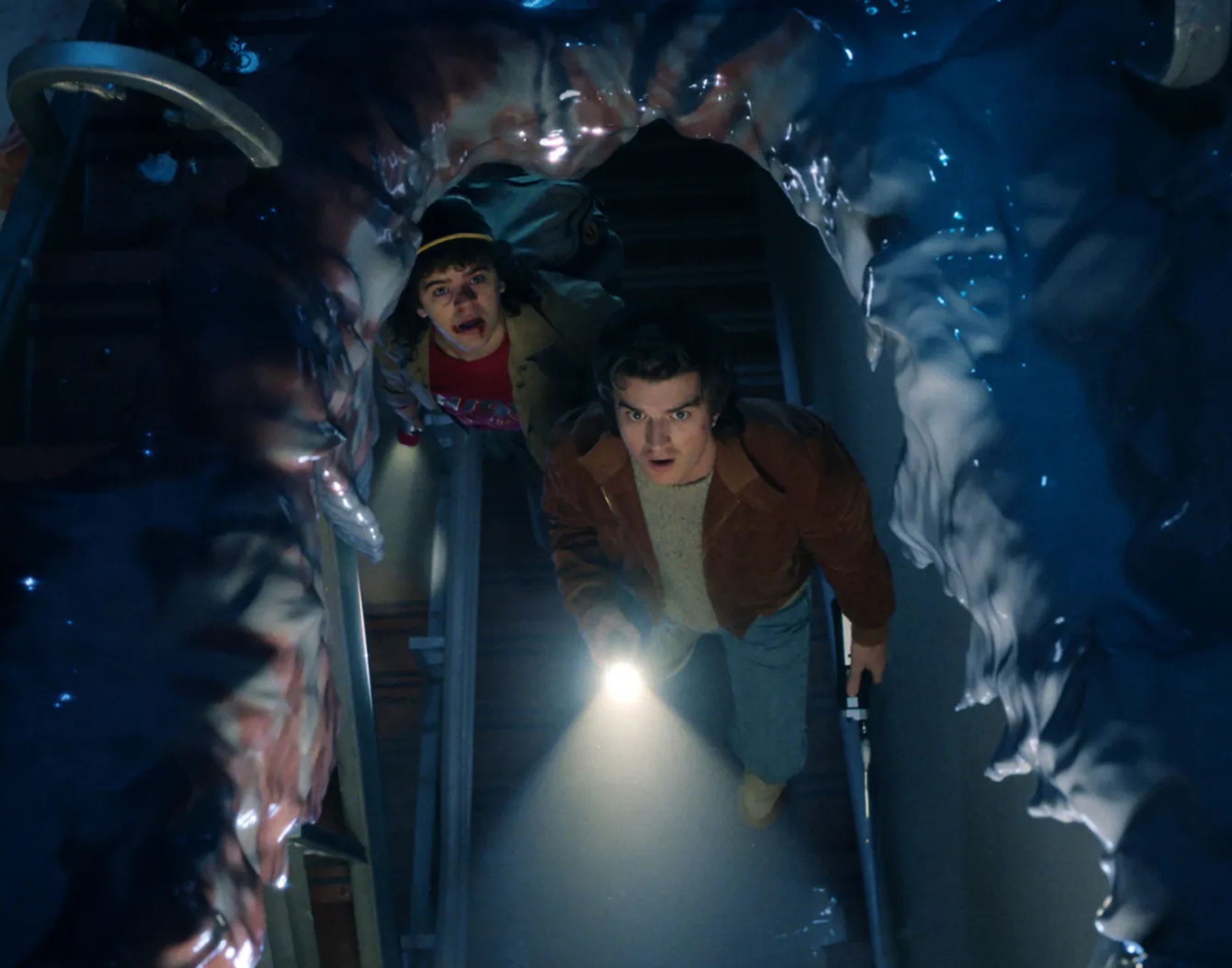 Gaten Matarazzo Autograph Signing