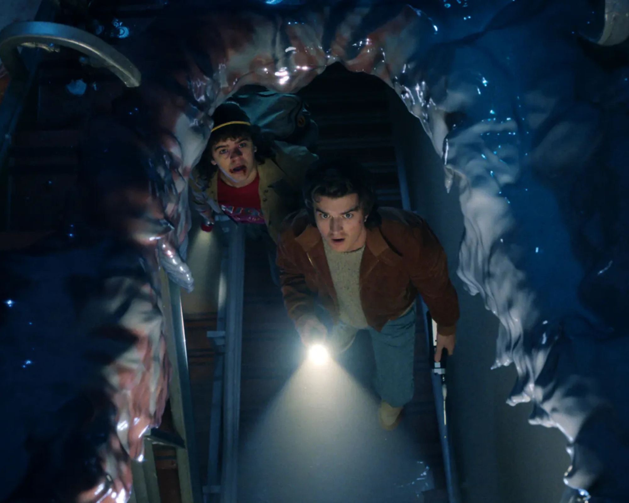 Gaten Matarazzo Autograph Signing