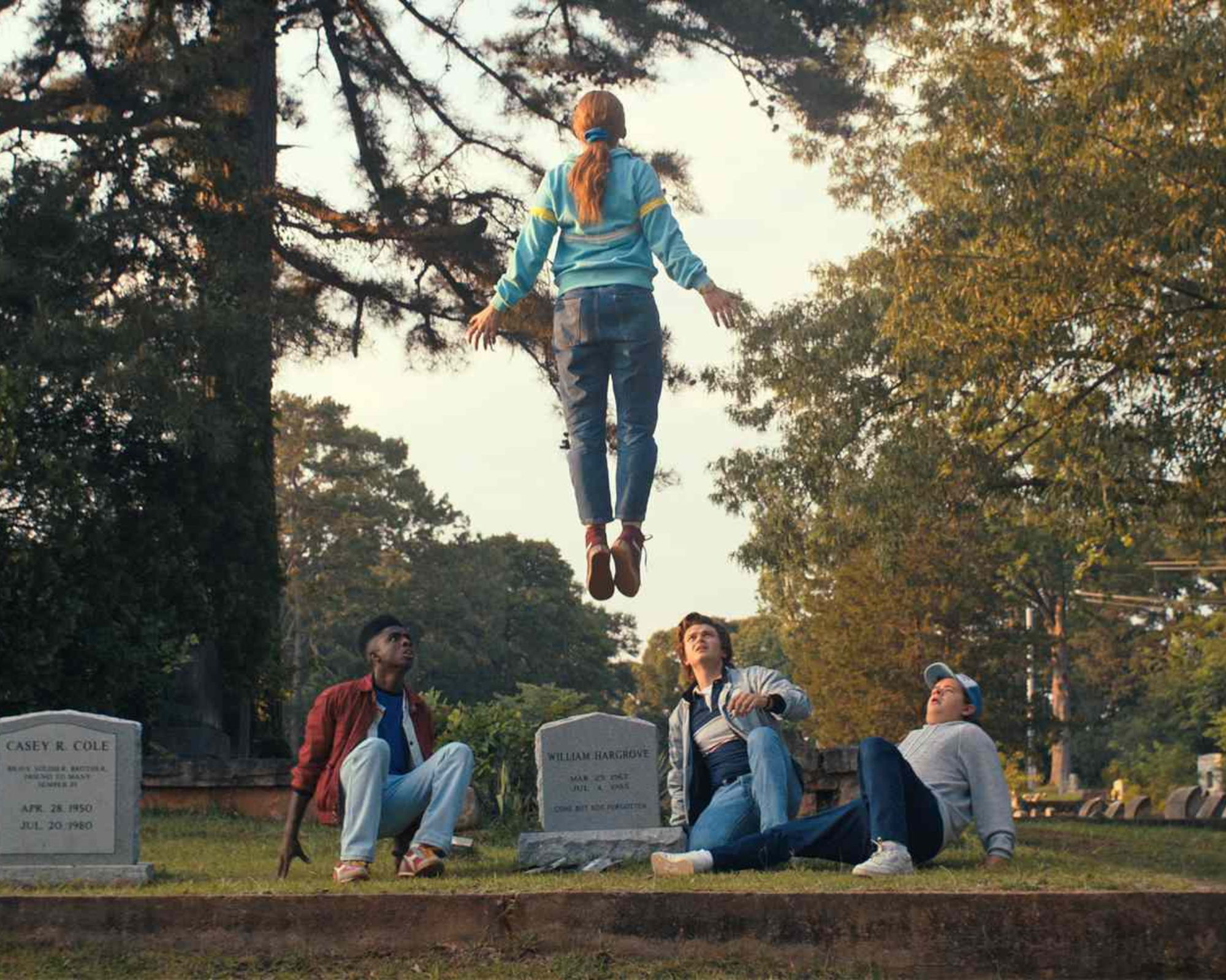 Gaten Matarazzo Autograph Signing