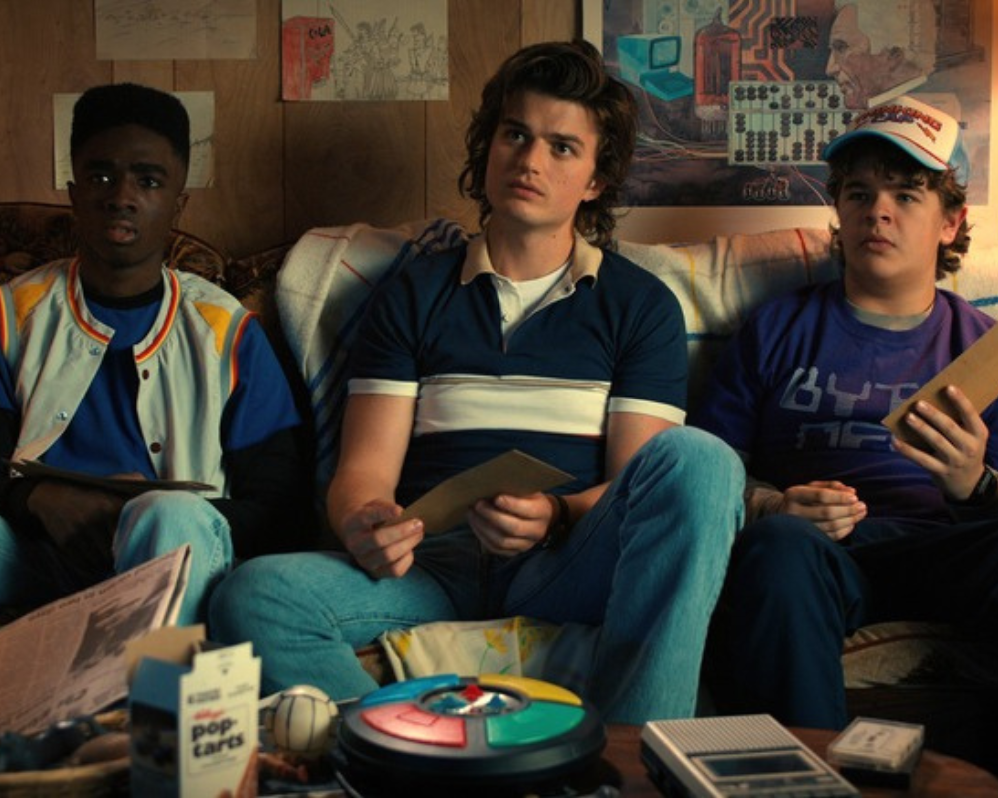 Gaten Matarazzo Autograph Signing