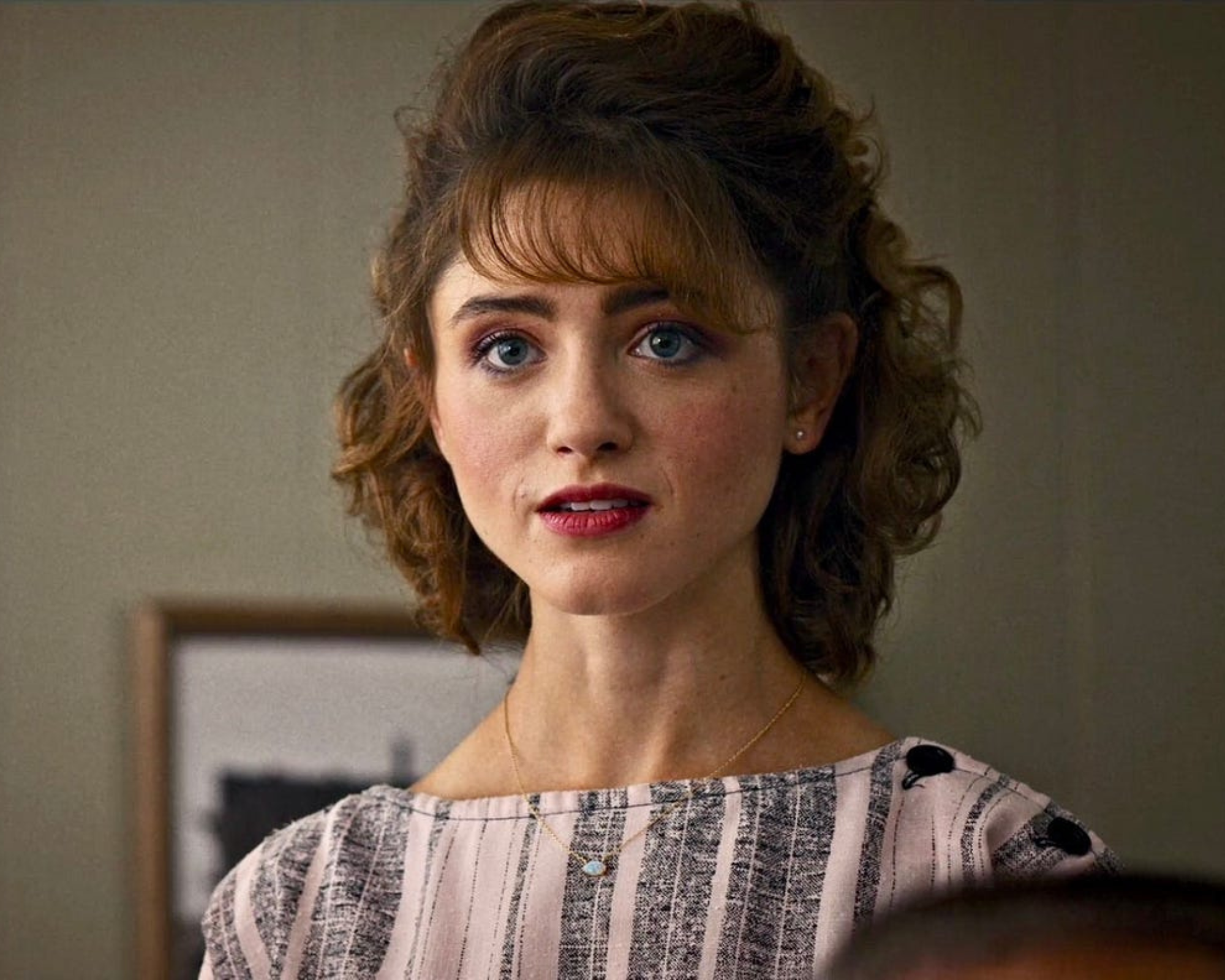 Natalia Dyer Autograph Signing