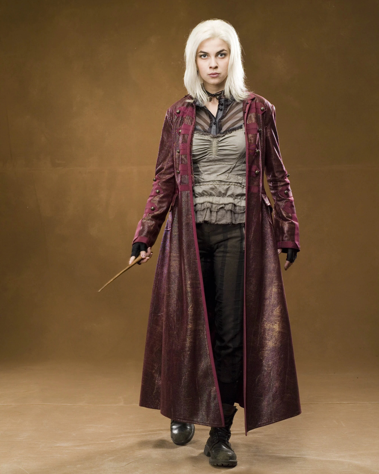 Natalia Tena Autograph Signing