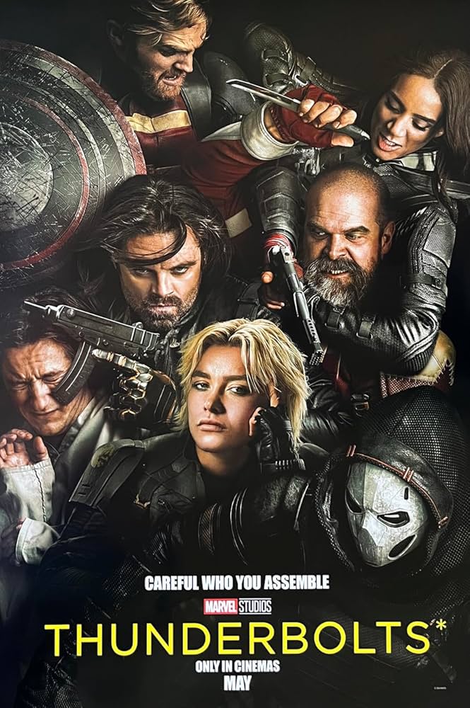David Harbour Autograph Signing
